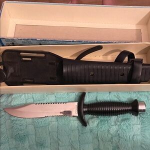 Vintage Aqua Hunter Divers Knife with Sheath